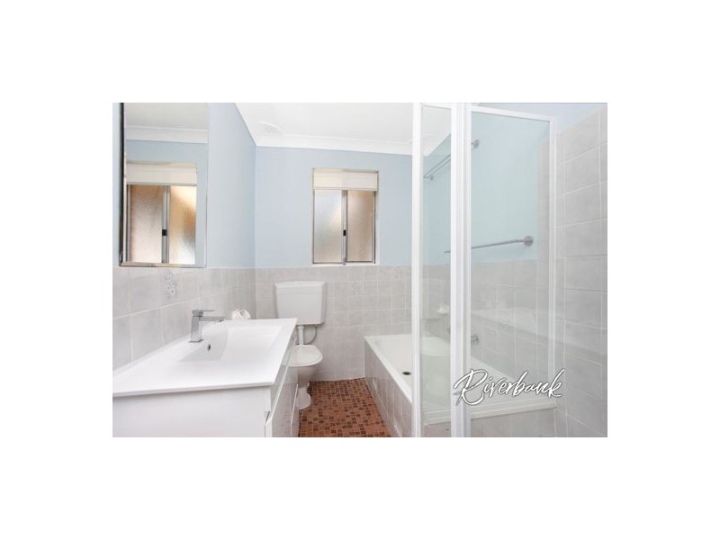 20 Memphis Crescent, Toongabbie NSW 2146