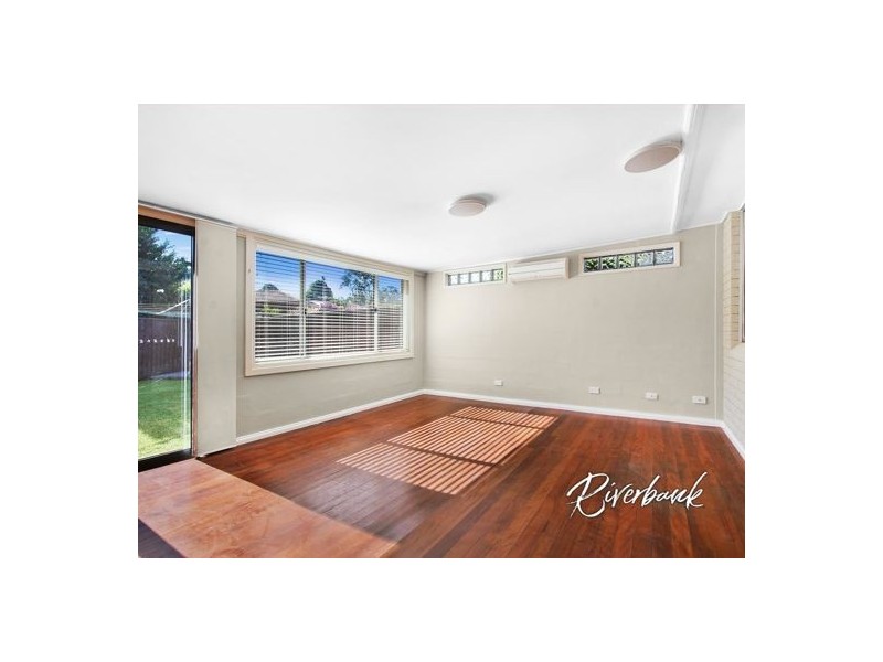 5 Memphis Crescent, Toongabbie NSW 2146