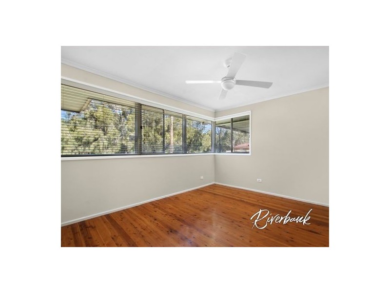 5 Memphis Crescent, Toongabbie NSW 2146