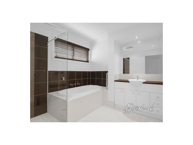 18 Parish Street, Pemulwuy NSW 2145