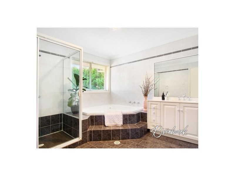 8 Rochford Way, Cherrybrook NSW 2126