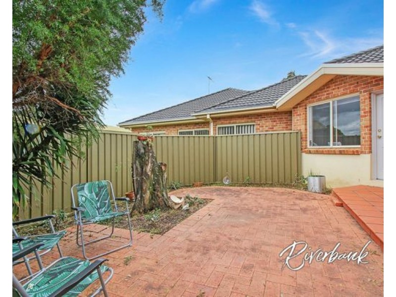 5/26 Carinya Road, Girraween NSW 2145