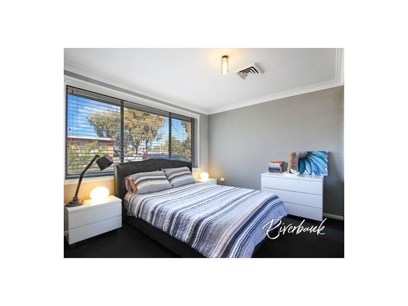 31 Carnation St, Greystanes NSW 2145