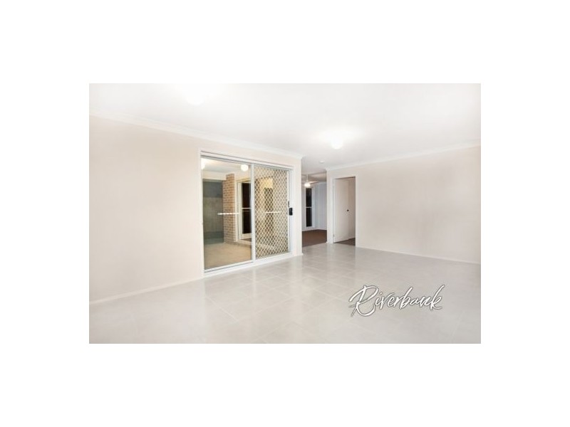 76 Kingsbury Road, Edmondson Park NSW 2174