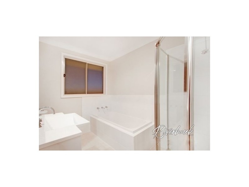 76 Kingsbury Road, Edmondson Park NSW 2174