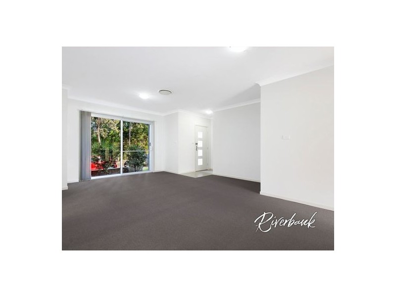 8 Driftway Drive, Pemulwuy NSW 2145