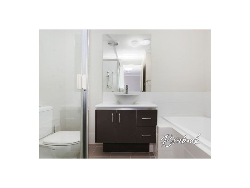 8 Driftway Drive, Pemulwuy NSW 2145