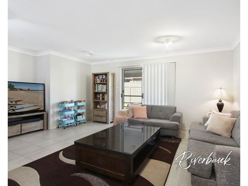 20 Foothills Terrace, Glenmore Park NSW 2745