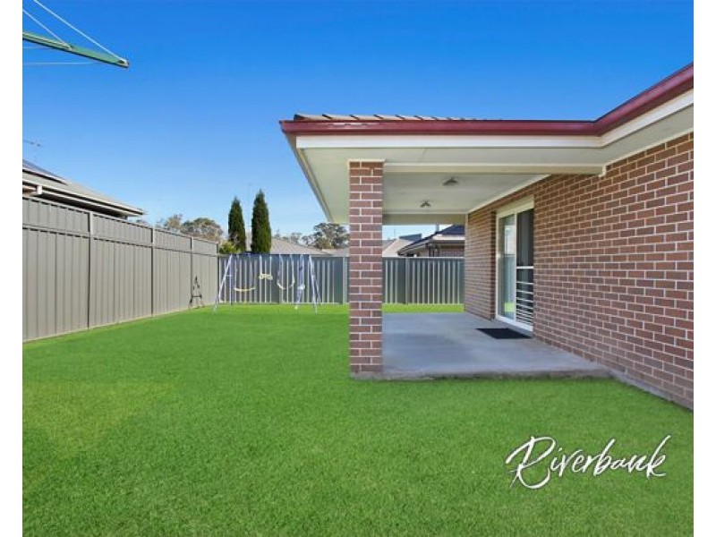 20 Foothills Terrace, Glenmore Park NSW 2745