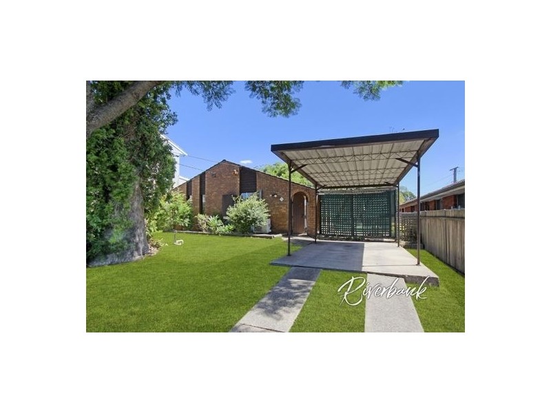 5 Nairobi Place, Toongabbie NSW 2146