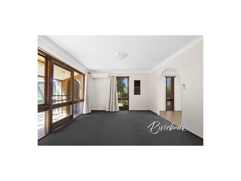 5 Nairobi Place, Toongabbie NSW 2146