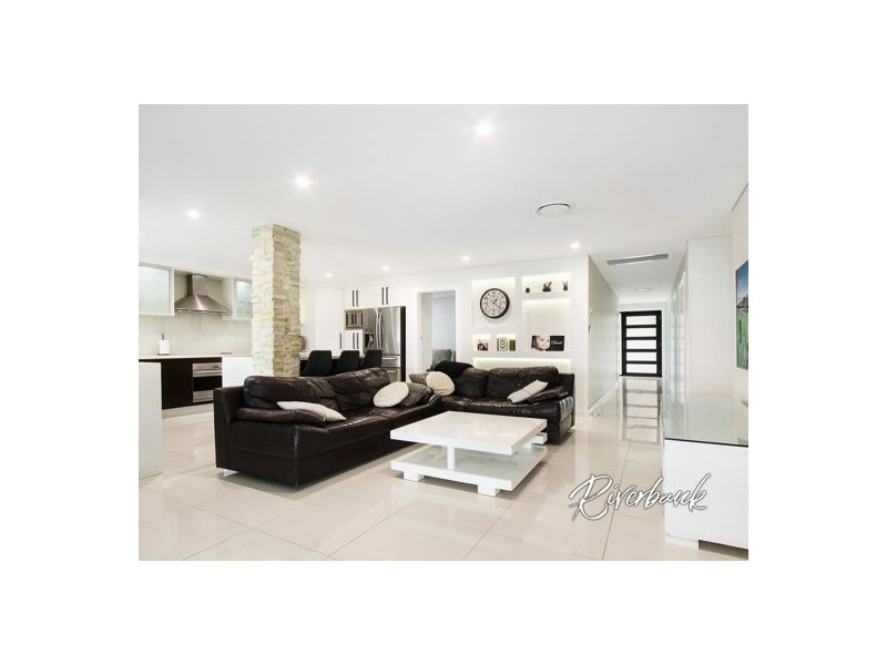 15 Roberta Street, Greystanes NSW 2145