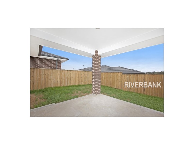 4 Fortune Street, Glenfield NSW 2167