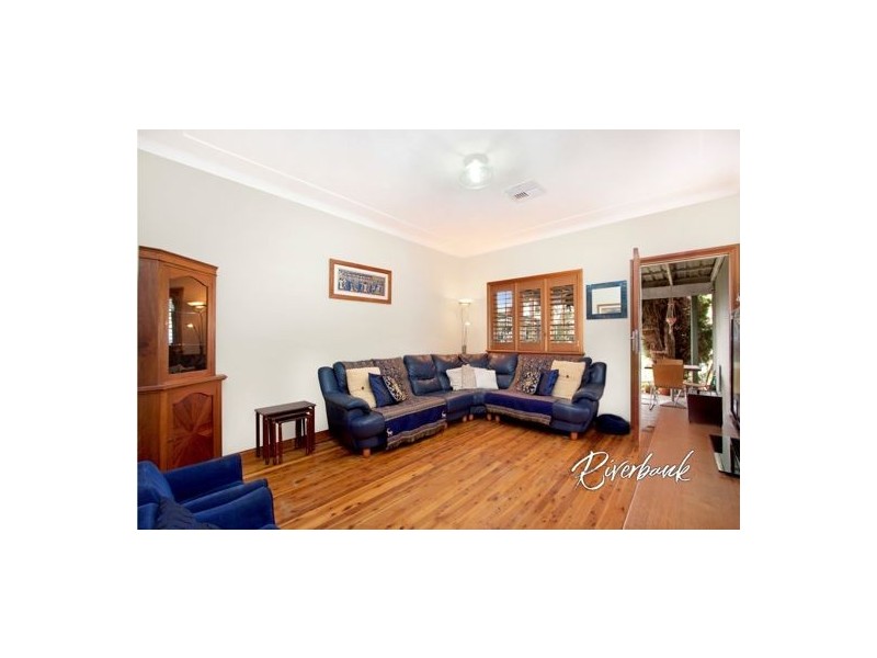 19 Queen Street, Guildford NSW 2161