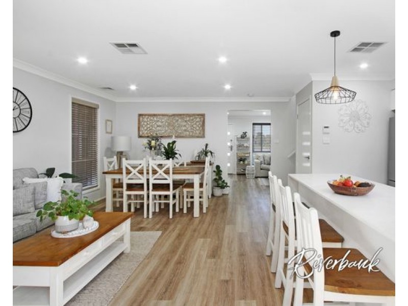 17 Nijong Drive, Pemulwuy NSW 2145