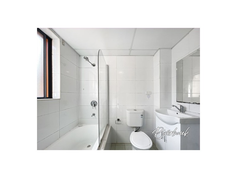 4/38-40 Memorial Road, Merrylands NSW 2160