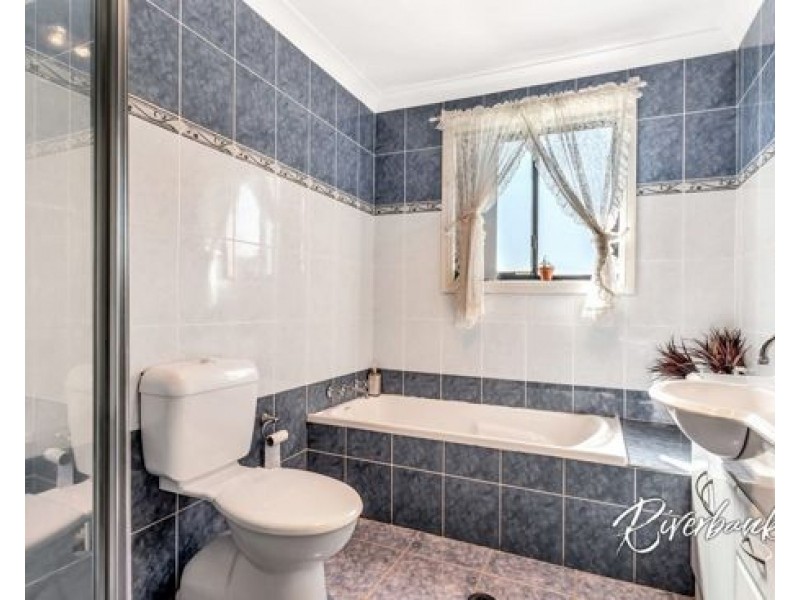 9 Berith Road, Greystanes NSW 2145