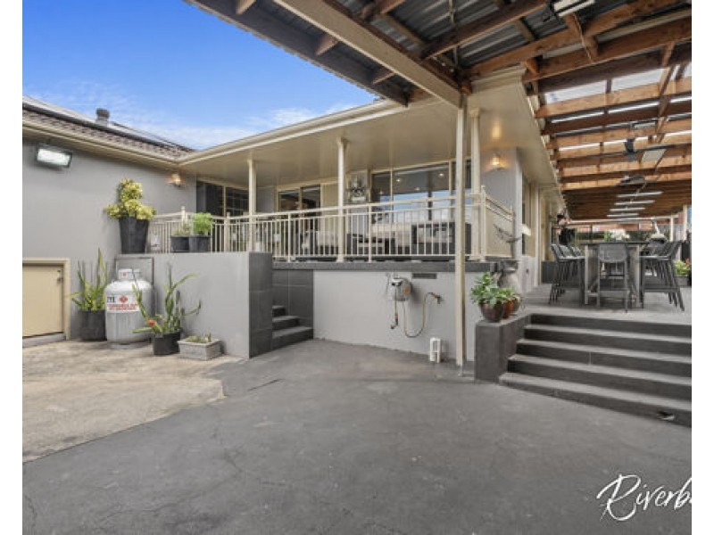 11 Grevillea Crescent, Greystanes NSW 2145