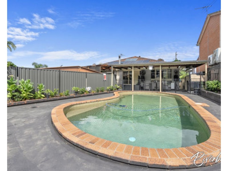 11 Grevillea Crescent, Greystanes NSW 2145