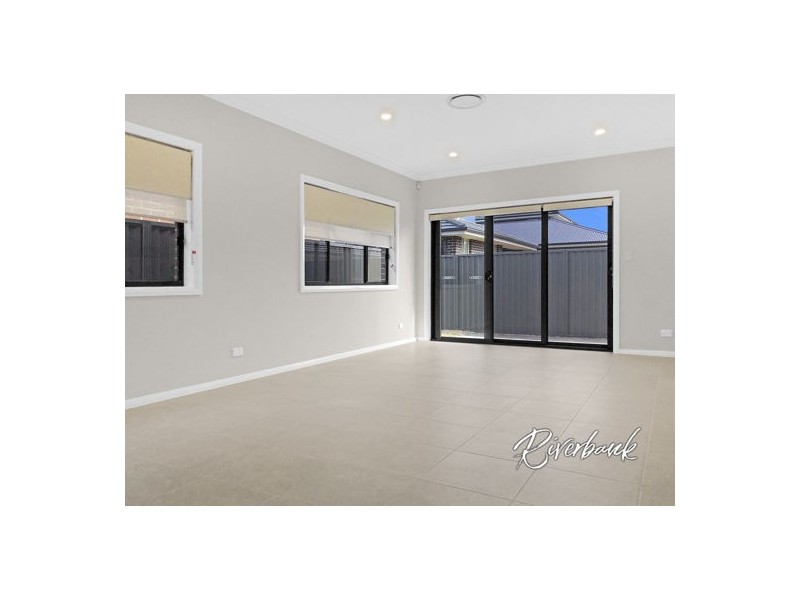 16 Florentine Parade, Marsden Park NSW 2765