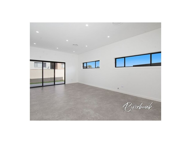 18 Binda Street, Merrylands NSW 2160