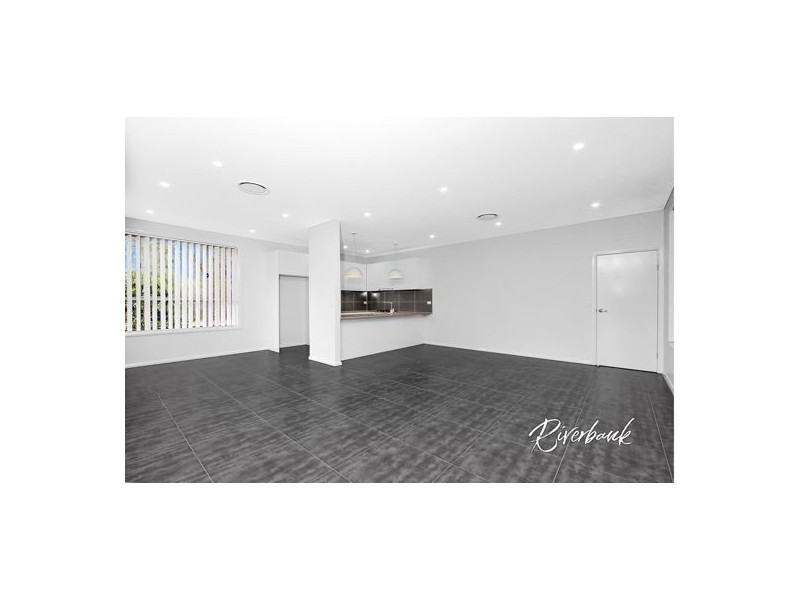 80 Glenmore Ridge Drive, Glenmore Park NSW 2745