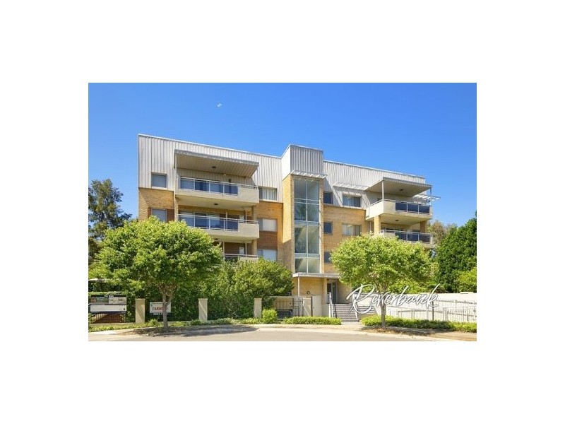 8/8 Refractory Court, Holroyd NSW 2142