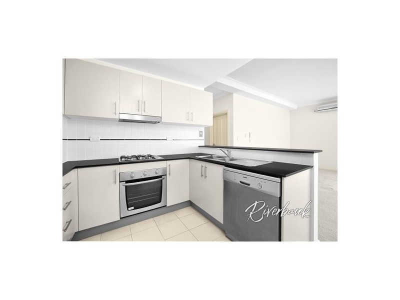 8/8 Refractory Court, Holroyd NSW 2142