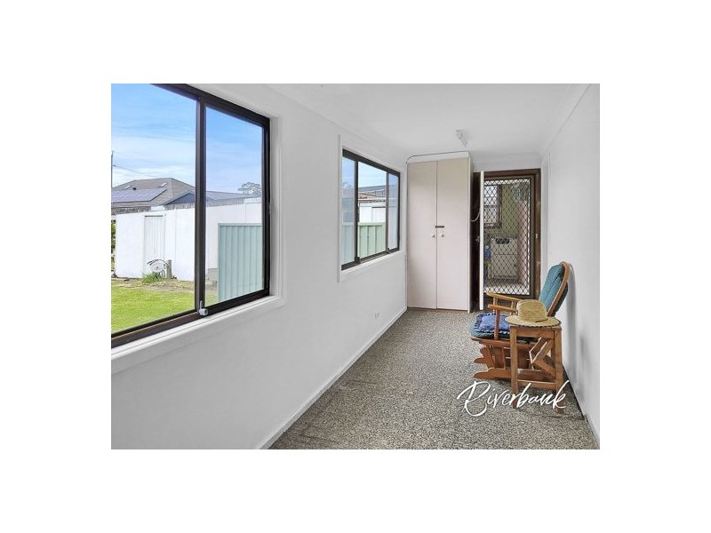 8 Leach Road, Guildford NSW 2161