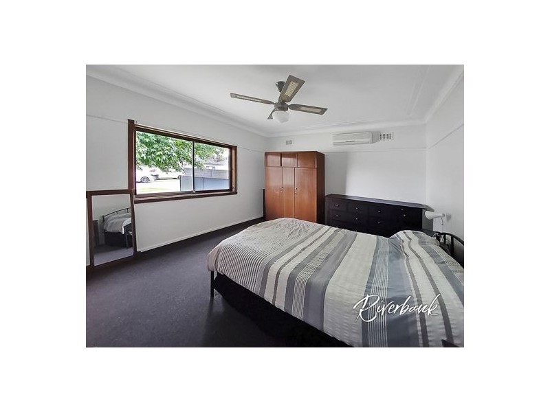 8 Leach Road, Guildford NSW 2161