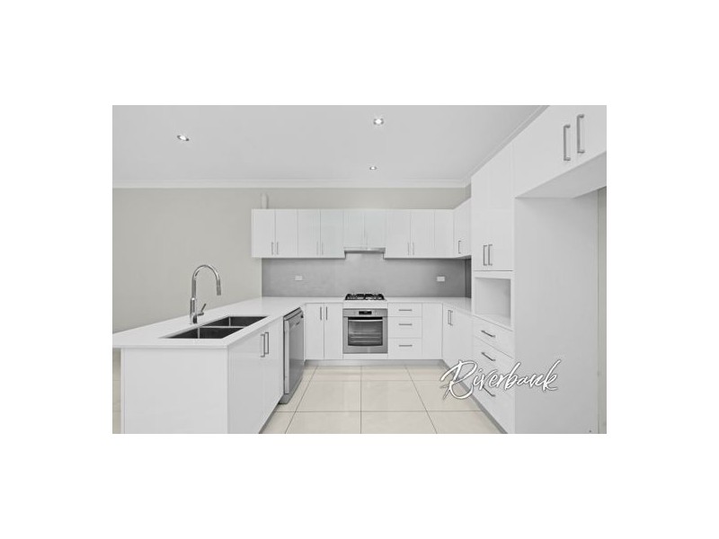 661 Henry Lawson Drive, East Hills NSW 2213