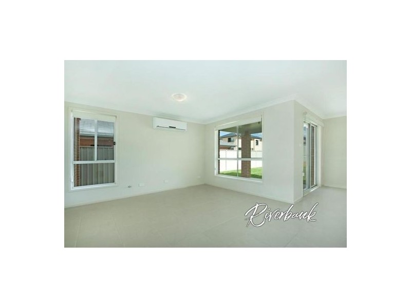 25 Melrose Street, Middleton Grange NSW 2171