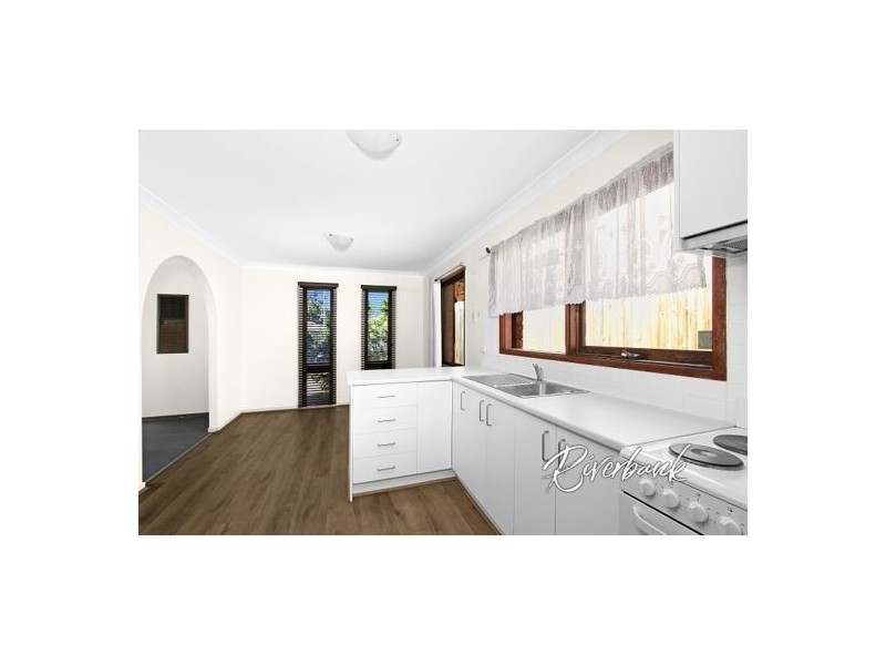 5 Nairobi, Toongabbie NSW 2146