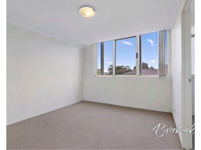 4/175-181 Pitt Street, Merrylands NSW 2160