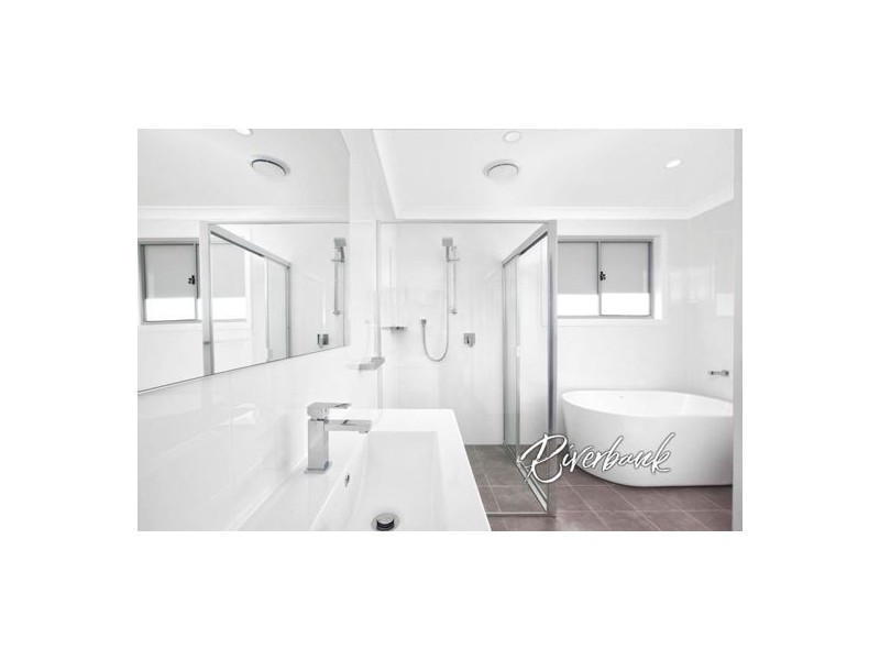 11 Glenholme Drive, Glenmore Park NSW 2745