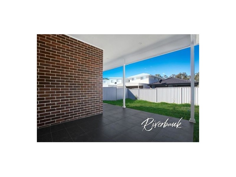 11 Glenholme Drive, Glenmore Park NSW 2745