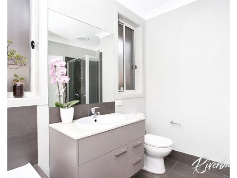 3 Hitchens Street, Middleton Grange NSW 2171