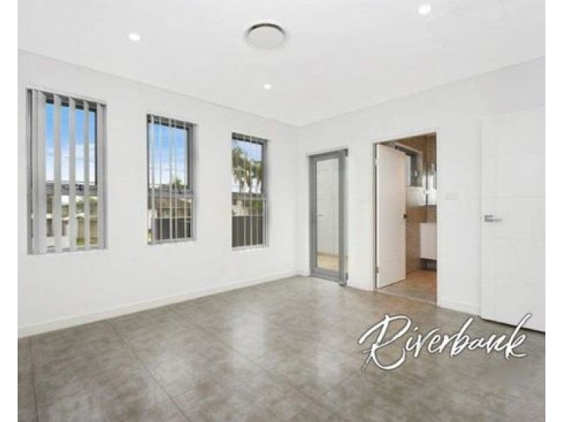 75 Queen Street, Guildford NSW 2161