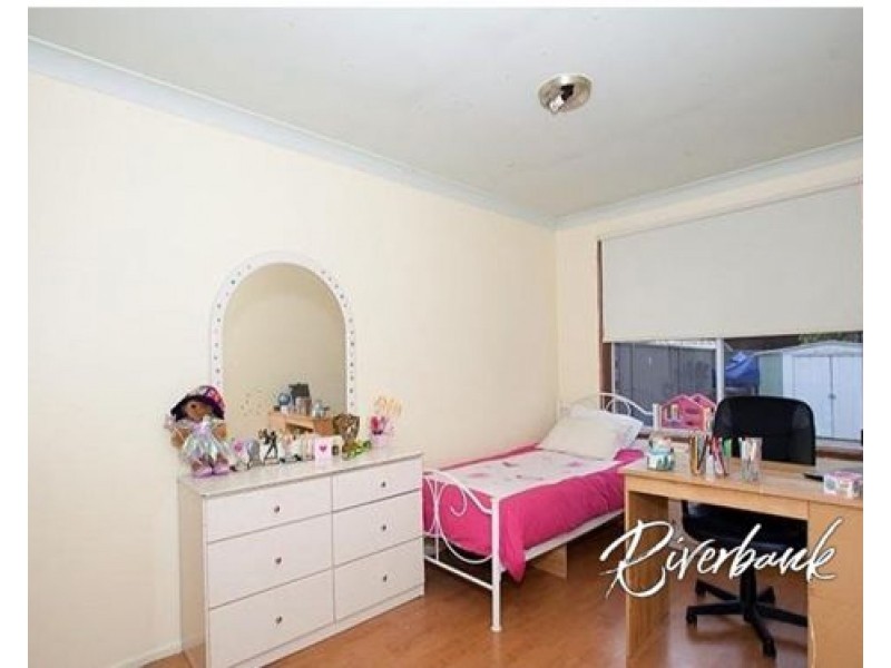 12 Goodenough Street, Glenfield NSW 2167