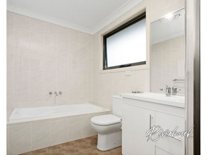 32 Bulbi Street, Pemulwuy NSW 2145