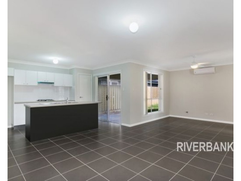 34 Kingsbury Road, Edmondson Park NSW 2174