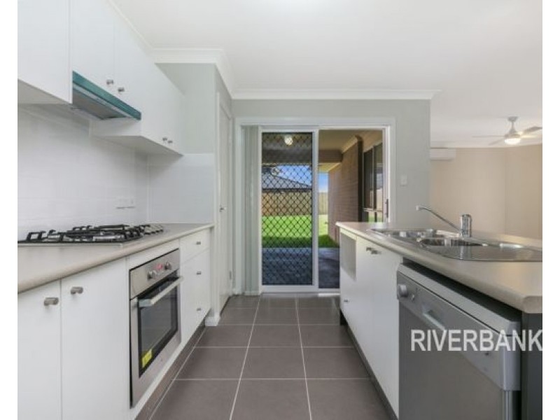 34 Kingsbury Road, Edmondson Park NSW 2174