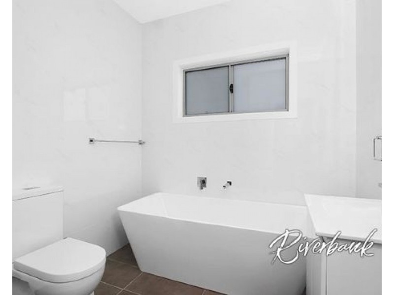 40 Bangalla Parade, Glenmore Park NSW 2745