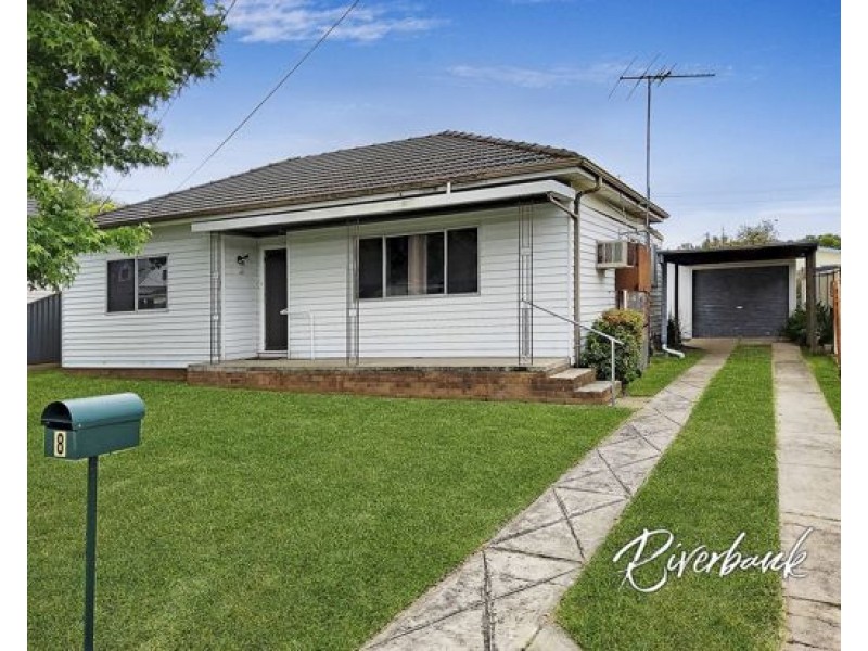 8 Leach Road, Guildford NSW 2161
