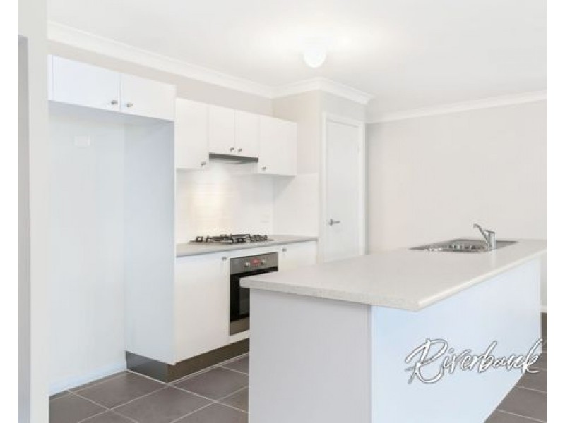 38 Kingsbury Road, Edmondson Park NSW 2174