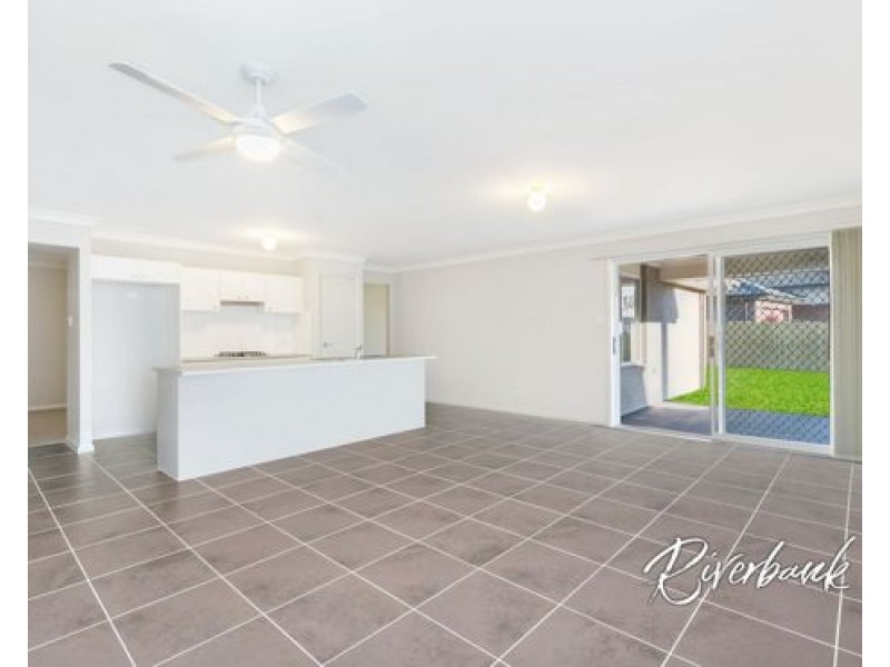 38 Kingsbury Road, Edmondson Park NSW 2174