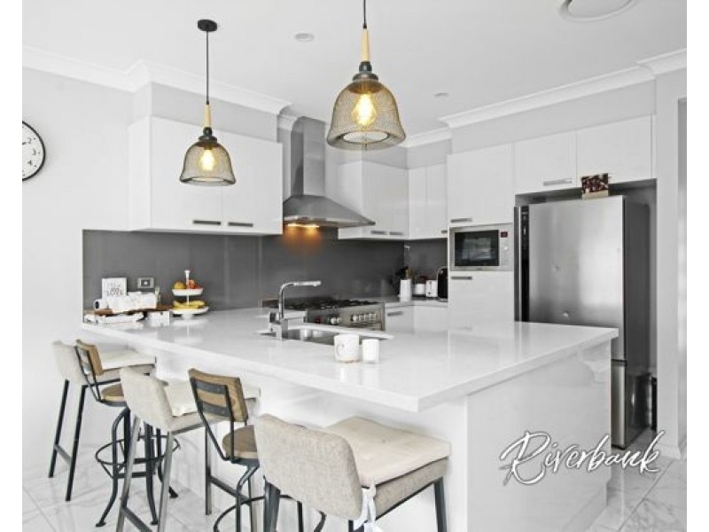 1 Guillemont Road, Edmondson Park NSW 2174