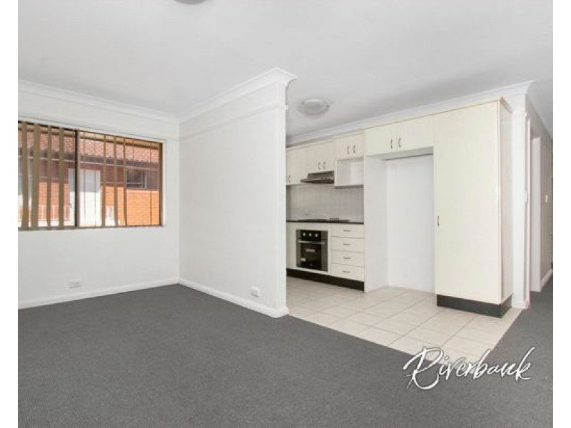 6/20 Military Road, Merrylands NSW 2160