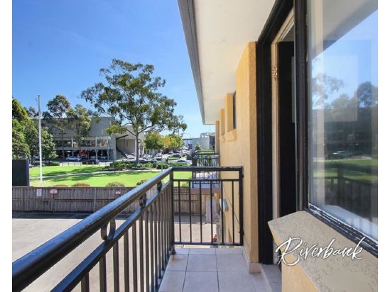 6/20 Military Road, Merrylands NSW 2160
