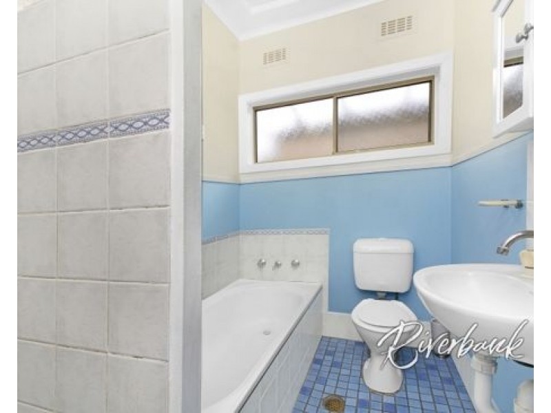 22 Yoogali Street, Merrylands NSW 2160